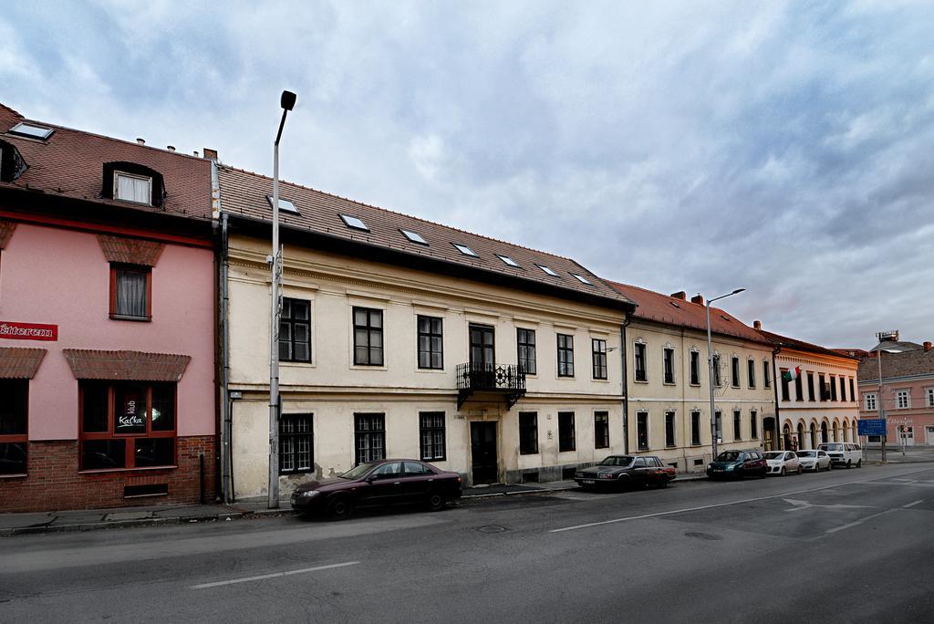 Centrum Apartman Pécs Extérieur photo